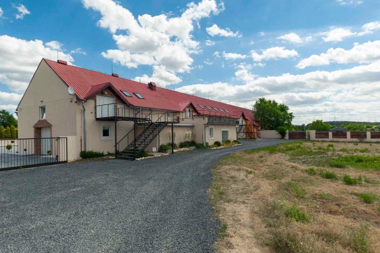 Vehlovice Apartments Mělník 外观 照片
