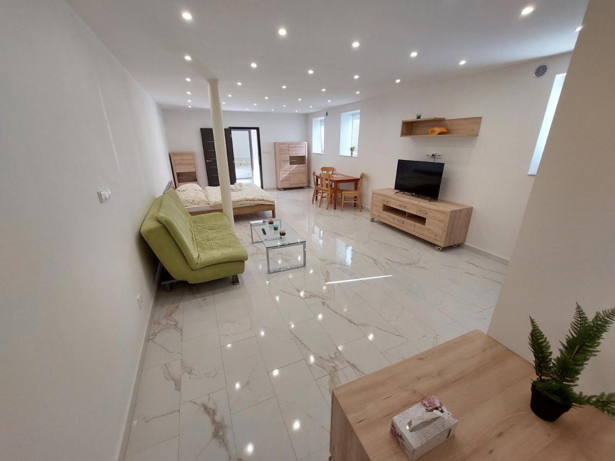 Vehlovice Apartments Mělník 外观 照片
